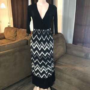 Dia Long Max Dress slimming Stretch Top woman’s Small Black teacher 3/4 sleeve